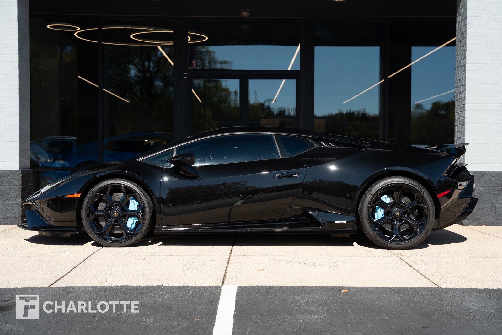 Used 2024 Lamborghini Huracan Tecnica image 7