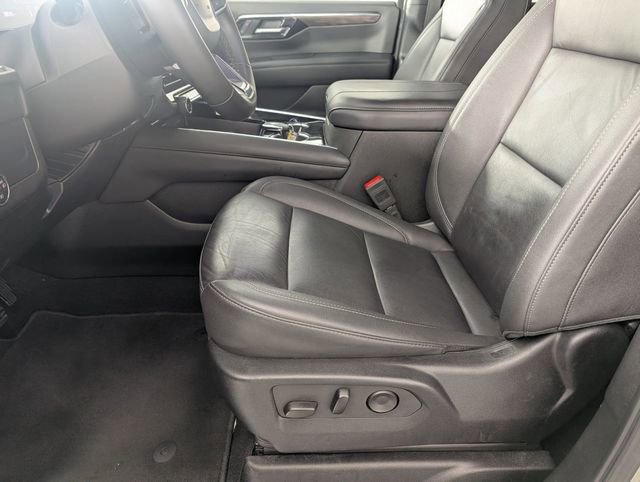 Certified 2025 Chevrolet Suburban Z71 image 13