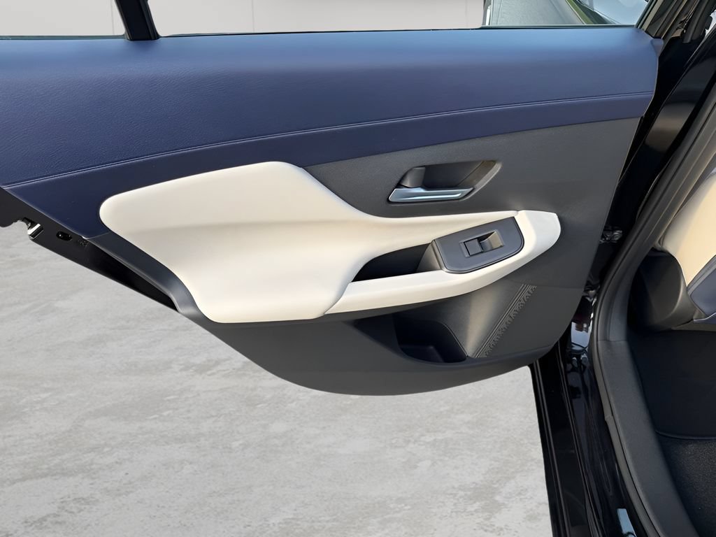 Used 2026 Nissan Sentra SL w/ Floor Mat Package FWD image 11