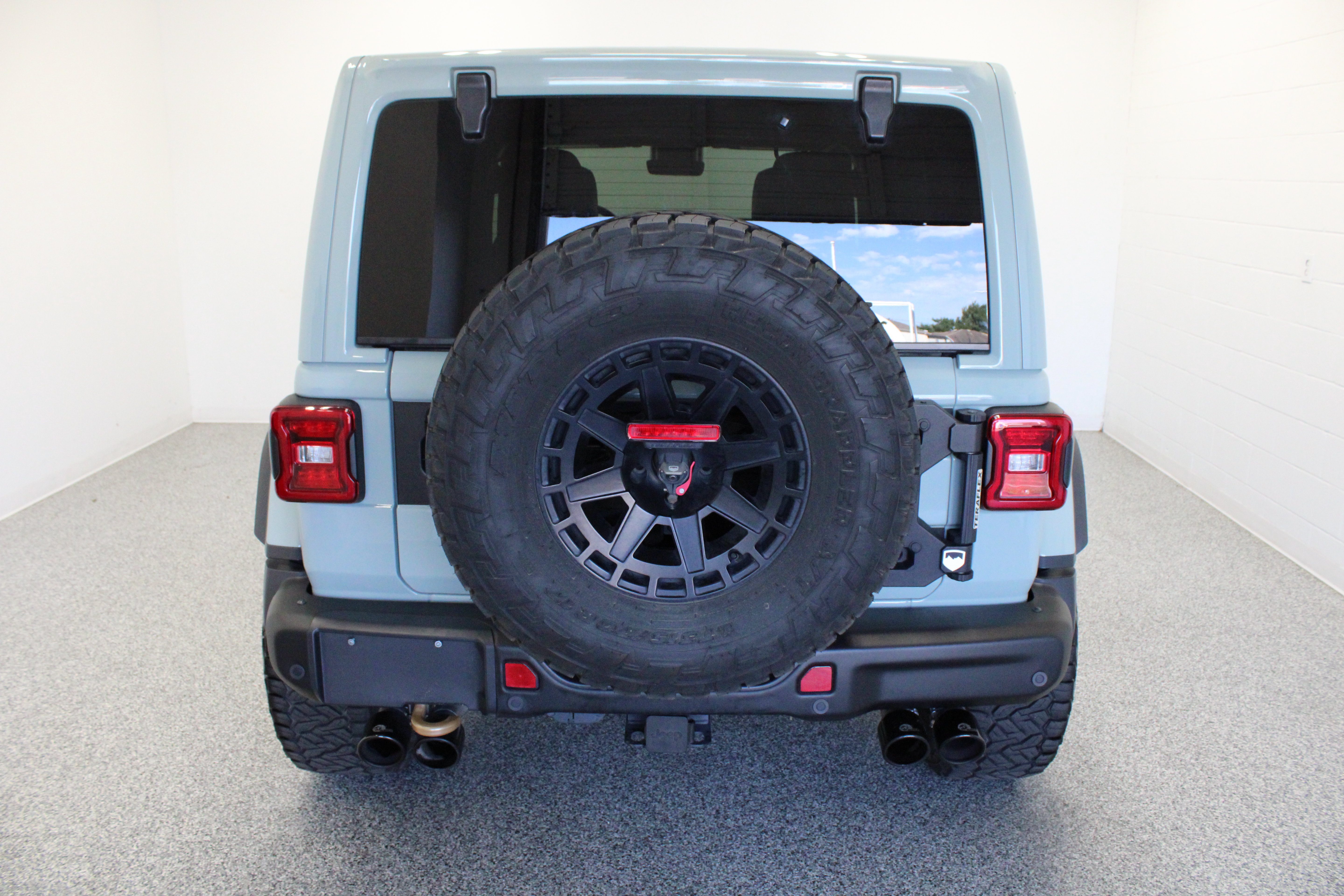 Used 2023 Jeep Wrangler Unlimited Rubicon 392 w/ Trailer Tow Package AWD/4WD image 8