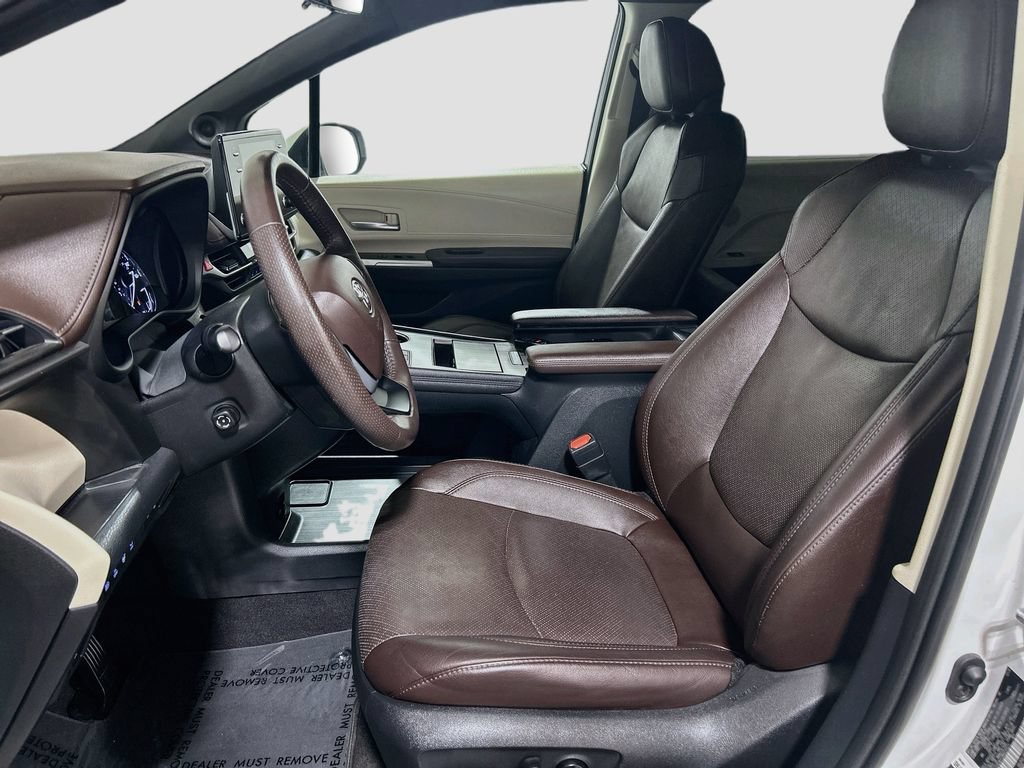 Used 2021 Toyota Sienna Platinum FWD image 20