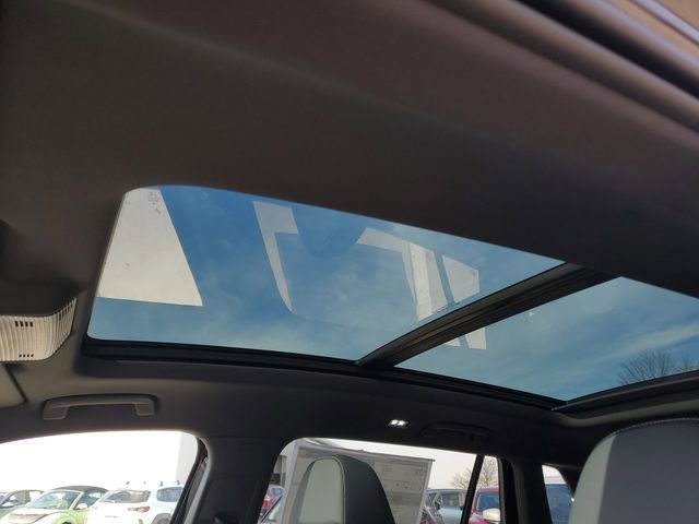 New 2026 Volkswagen Tiguan SE R-Line image 18