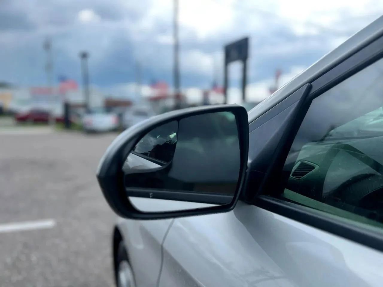 Used 2019 Hyundai Elantra SE w/ Cargo Package image 10