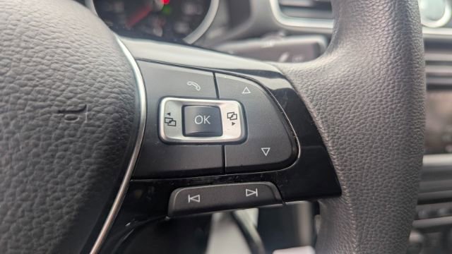 Used 2017 Volkswagen Passat 1.8T S image 25