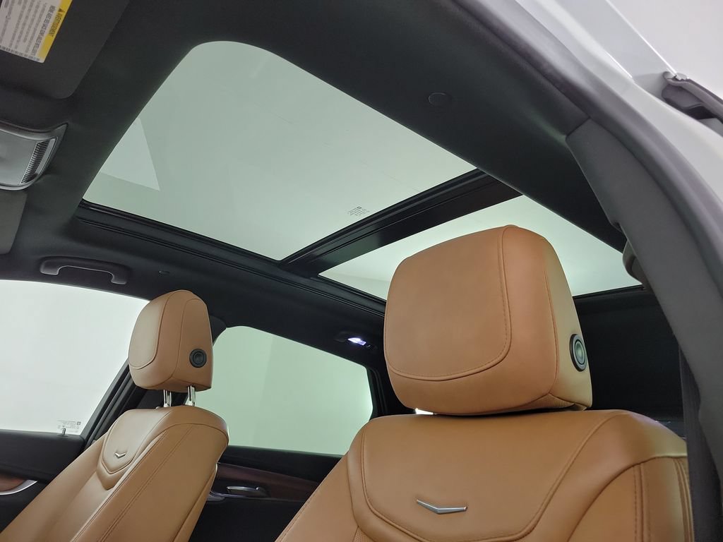 Used 2020 Cadillac XT5 Premium Luxury FWD image 18