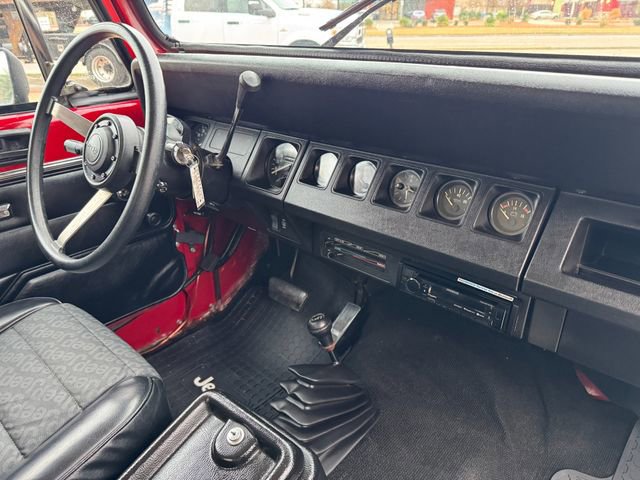 Used 1987 Jeep Wrangler Base image 18