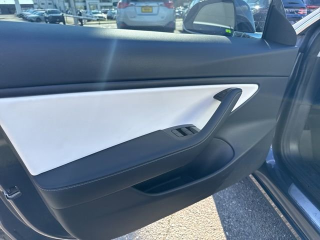 Used 2020 Tesla Model 3 Performance image 22