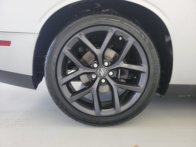 Used 2020 Dodge Challenger R/T w/ Blacktop Package RWD image 10