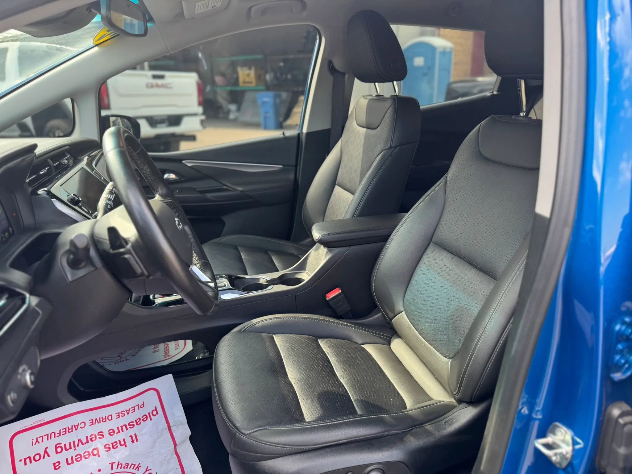 Used 2023 Chevrolet Bolt LT w/ Infotainment Package FWD image 11