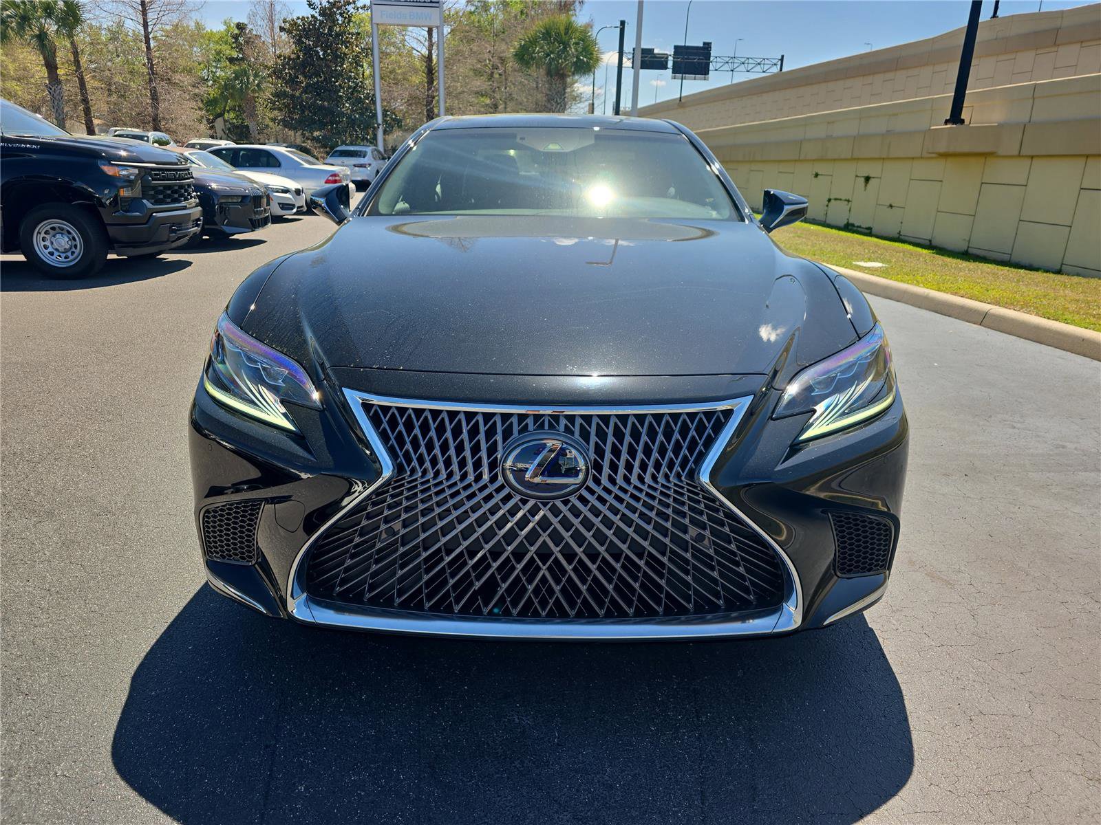 Used 2018 Lexus LS 500h w/ Accessory Package (Z2) image 2