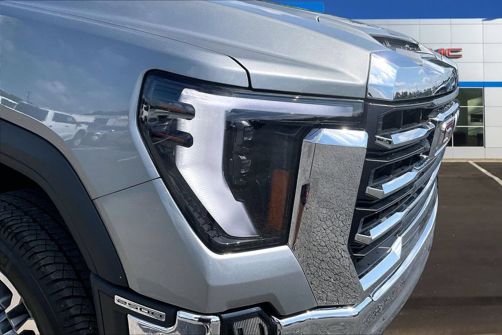 Used 2025 GMC Sierra 2500 SLE AWD/4WD image 30