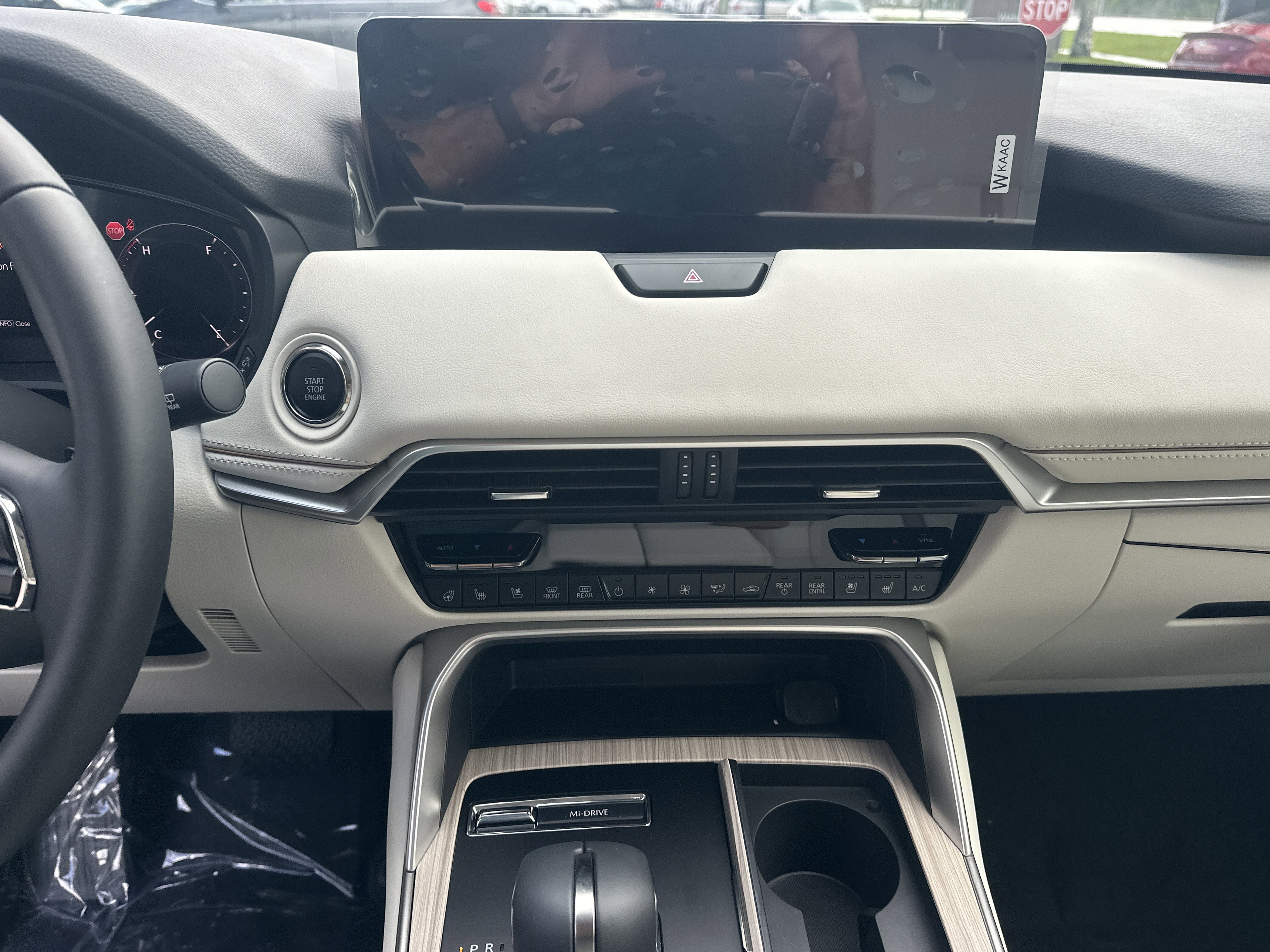 New 2026 MAZDA CX-90 3.3 Turbo w/ Premium Plus Pkg image 19