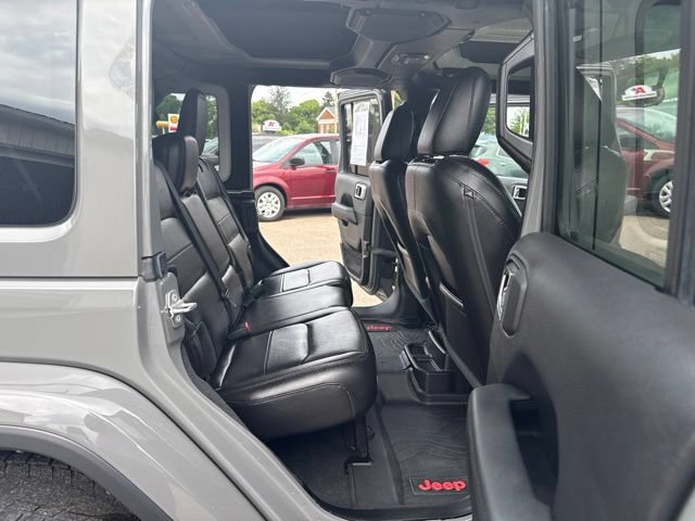Used 2021 Jeep Wrangler Unlimited Sahara AWD/4WD image 12