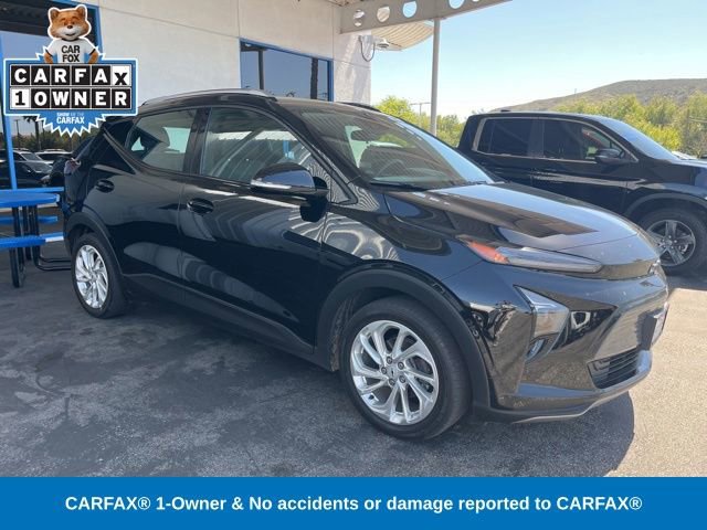 Used 2023 Chevrolet Bolt EUV LT w/ Comfort Package FWD image 3