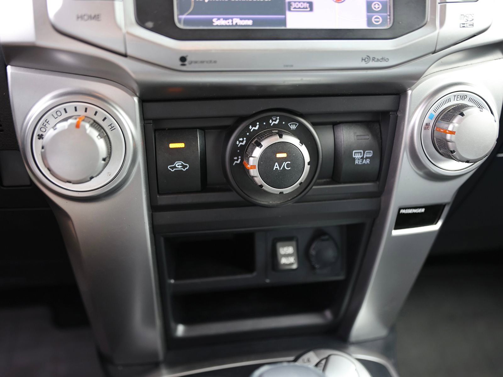 Used 2016 Toyota 4Runner SR5 AWD/4WD image 27