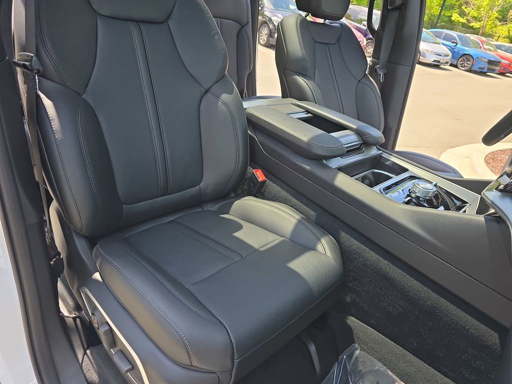 New 2026 Jeep Grand Wagoneer 4WD image 10