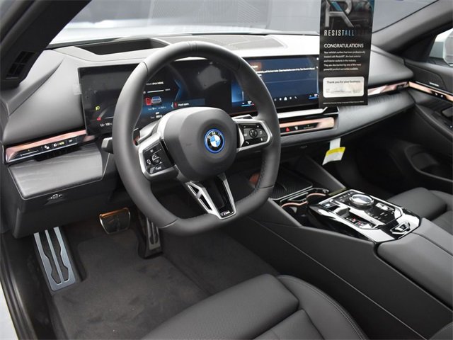 New 2024 BMW i5 eDrive40i w/ M Sport Package image 4