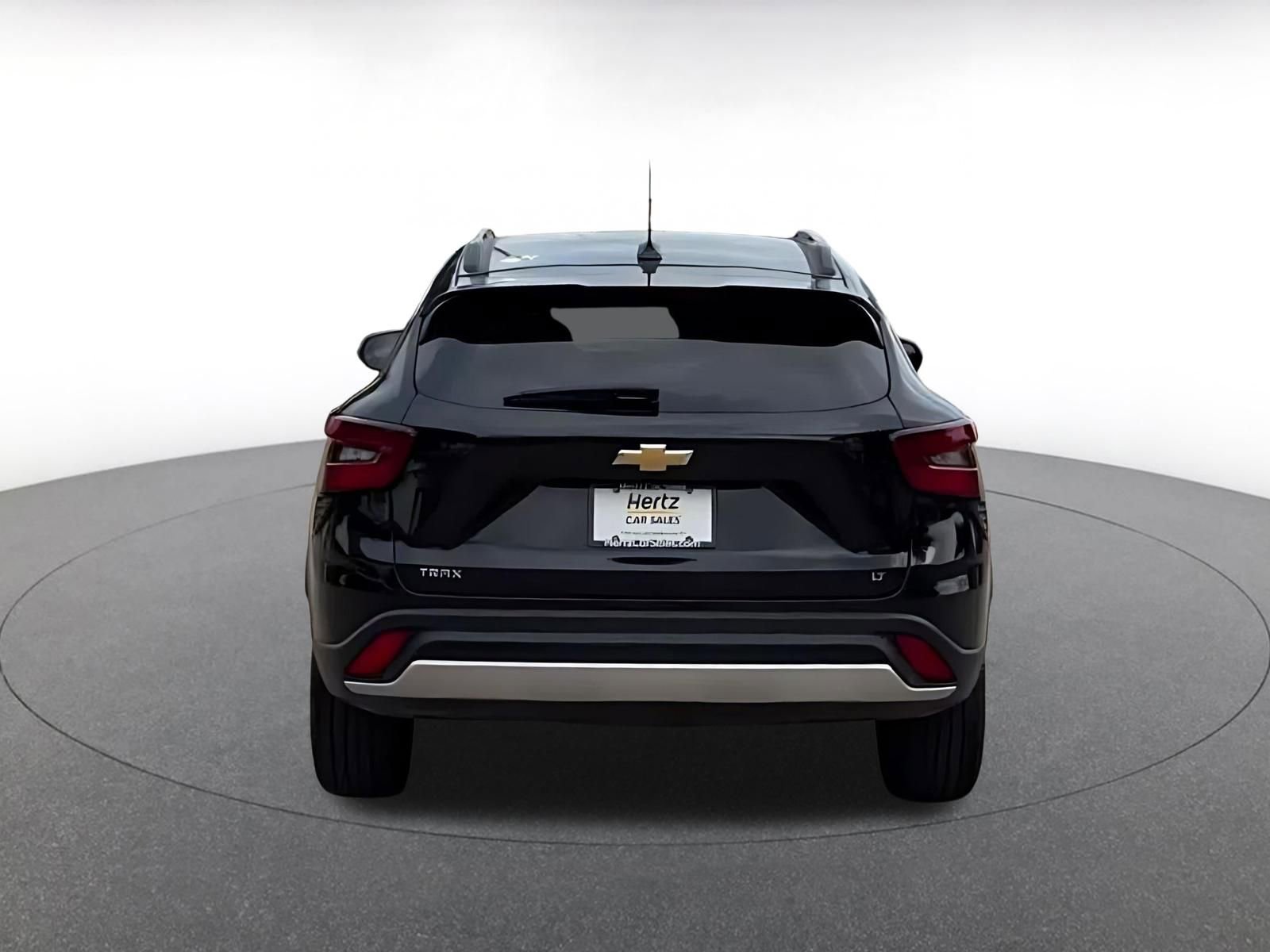 Used 2025 Chevrolet Trax LT image 12