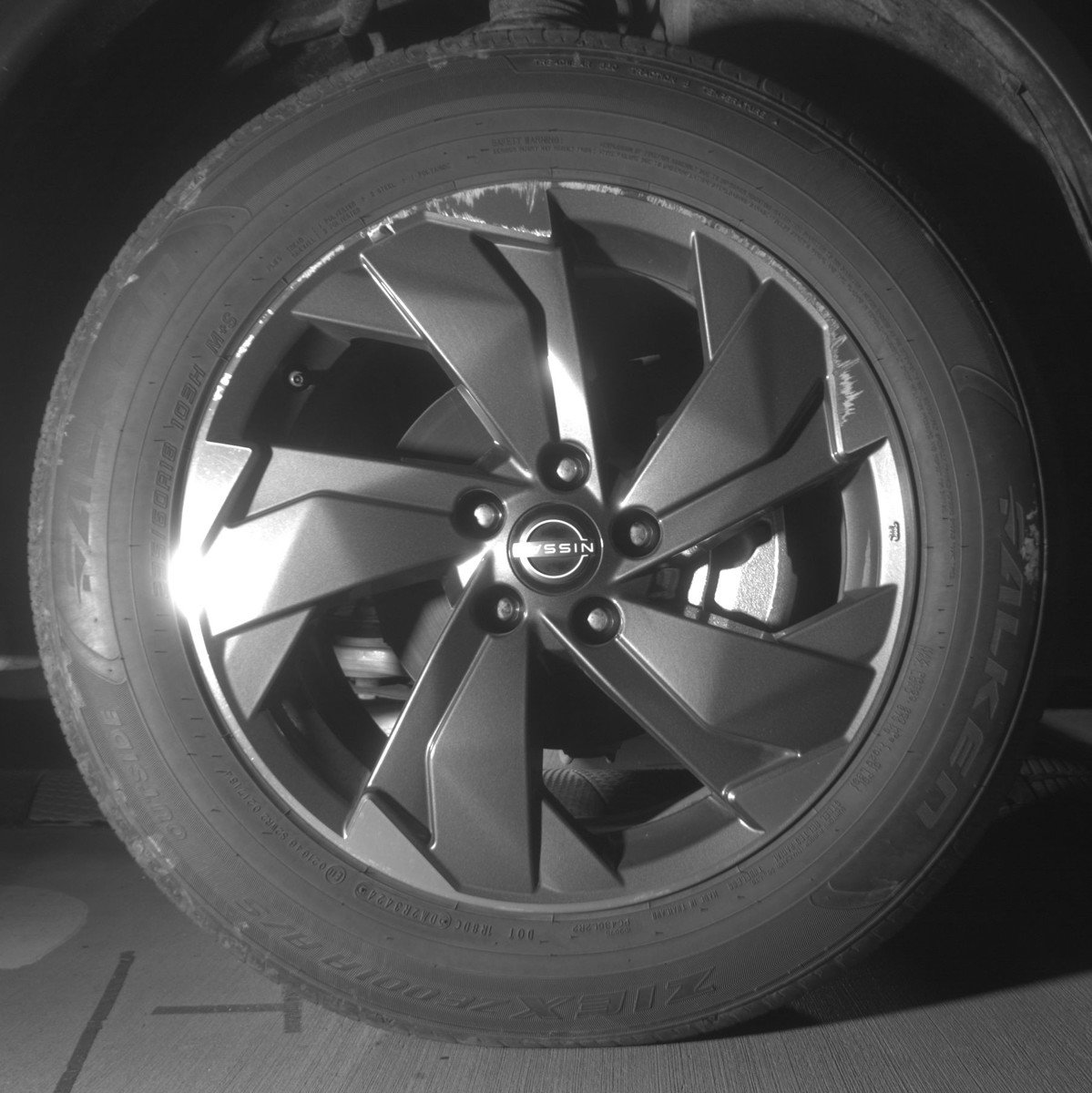 Used 2025 Nissan Rogue SV FWD image 13