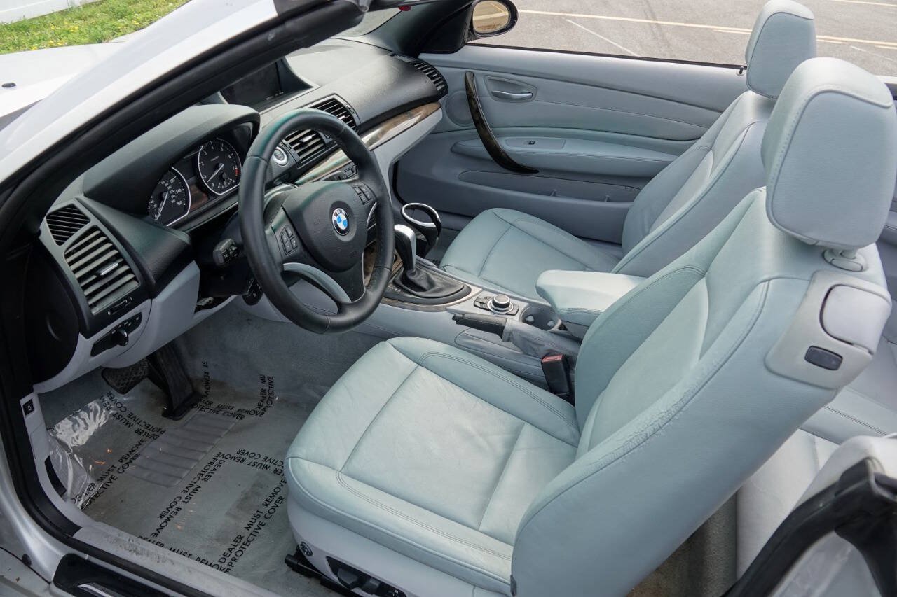 Used 2009 BMW 128i Convertible RWD image 8