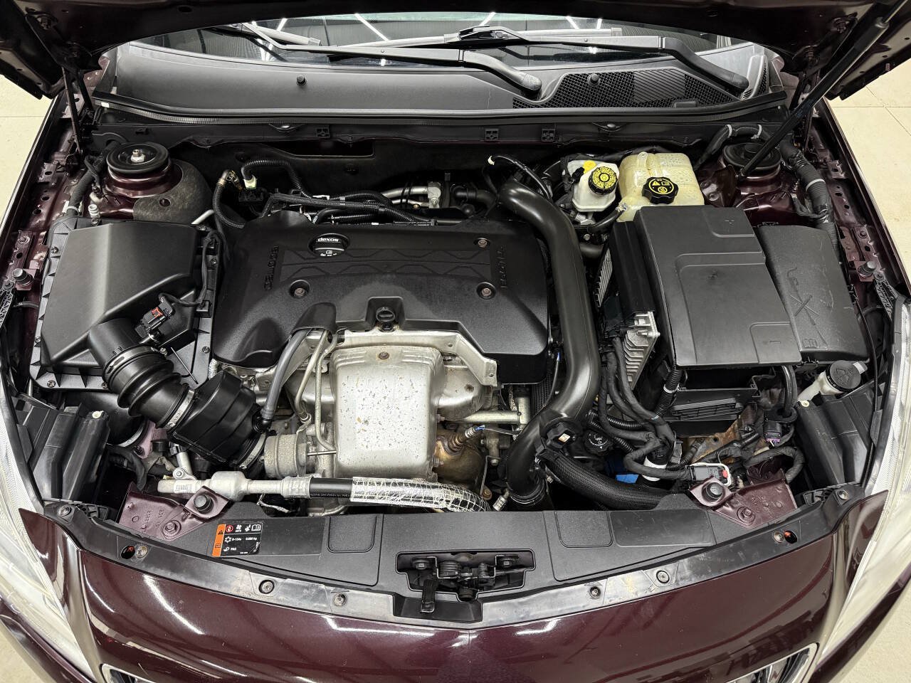 Used 2017 Buick Regal Sport Touring FWD image 7