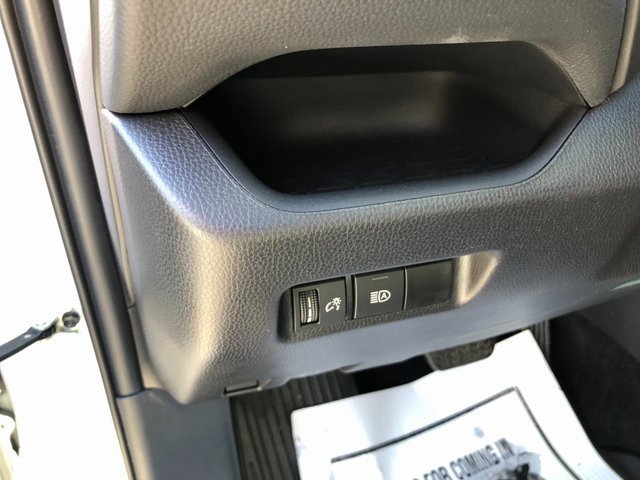 Used 2025 Toyota RAV4 XLE image 13