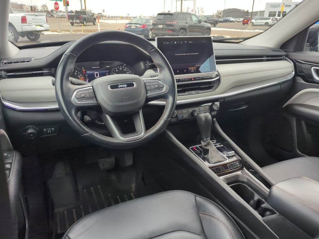 Used 2022 Jeep Compass Limited image 16