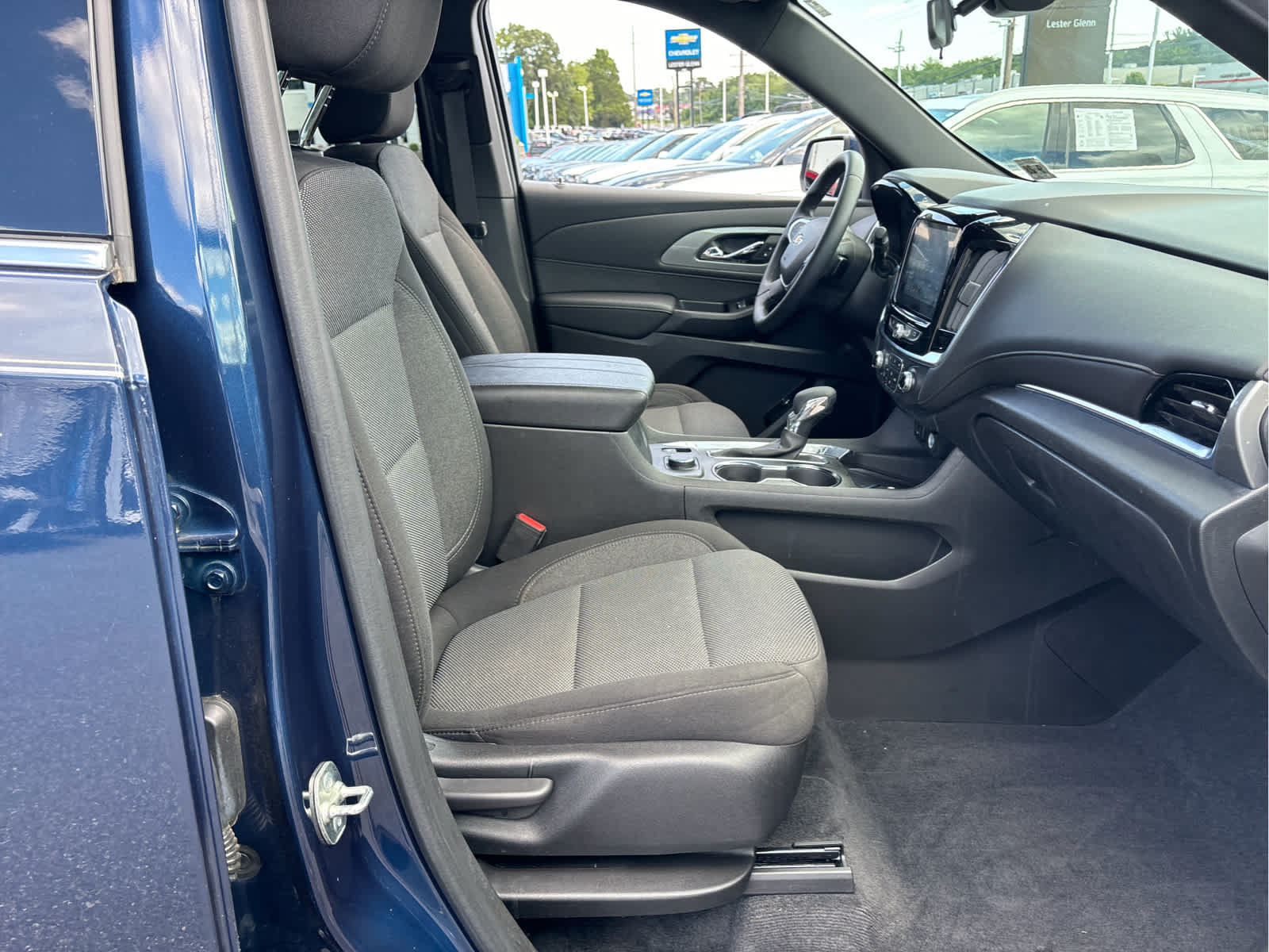 Certified 2023 Chevrolet Traverse LT FWD image 22
