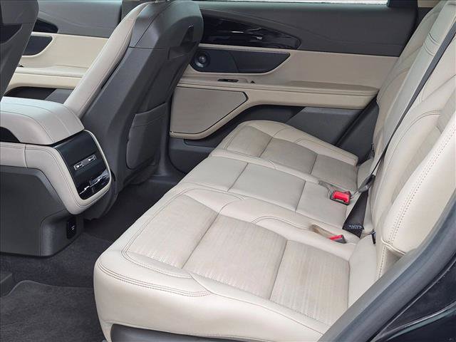 Used 2024 Lincoln Nautilus Reserve w/ Equipment Group 202A AWD/4WD image 17