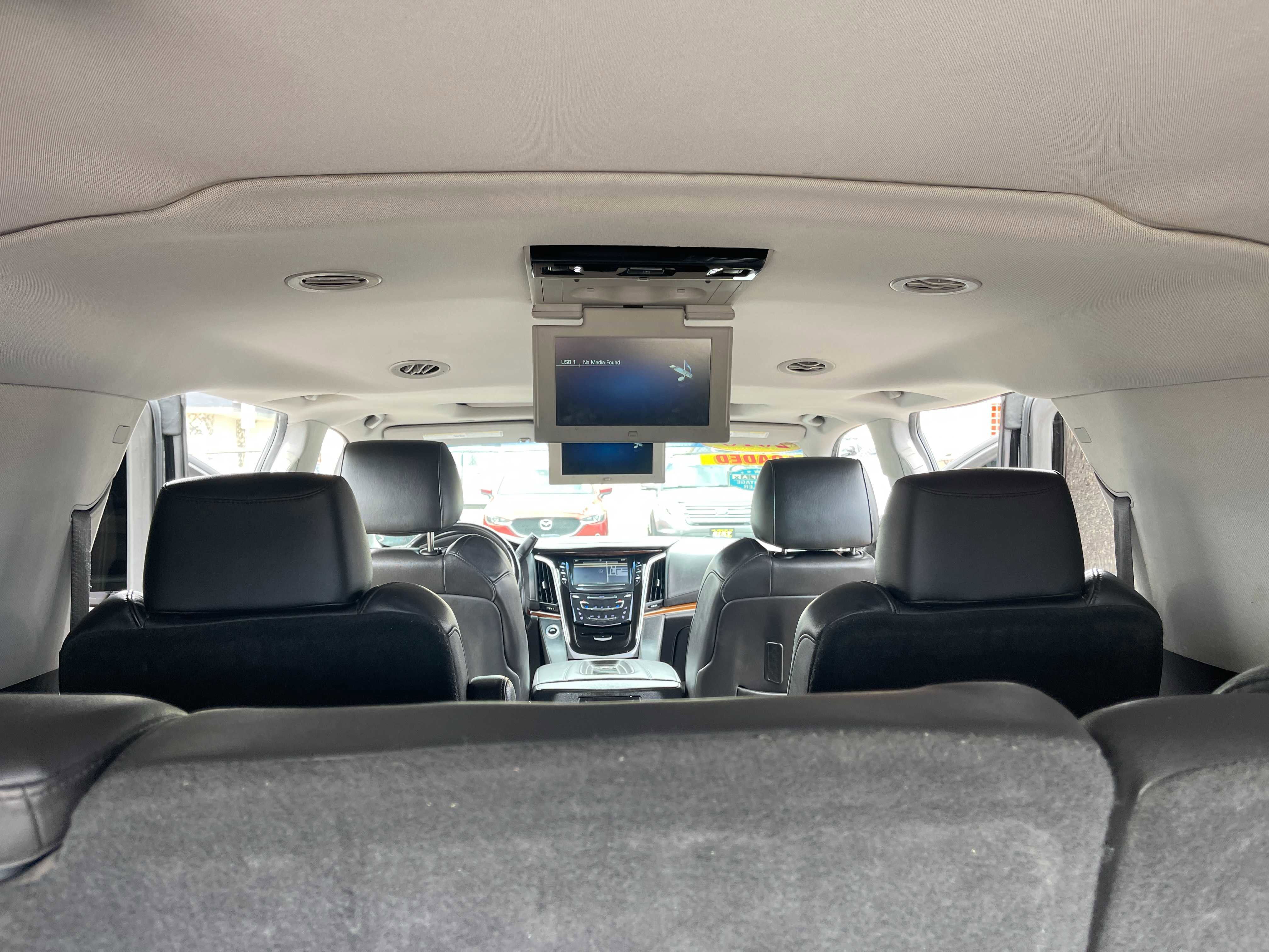Used 2018 Cadillac Escalade ESV Premium Luxury AWD/4WD image 12