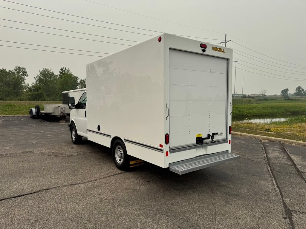 New 2026 Chevrolet Express 3500 w/ Power Convenience Package RWD image 5