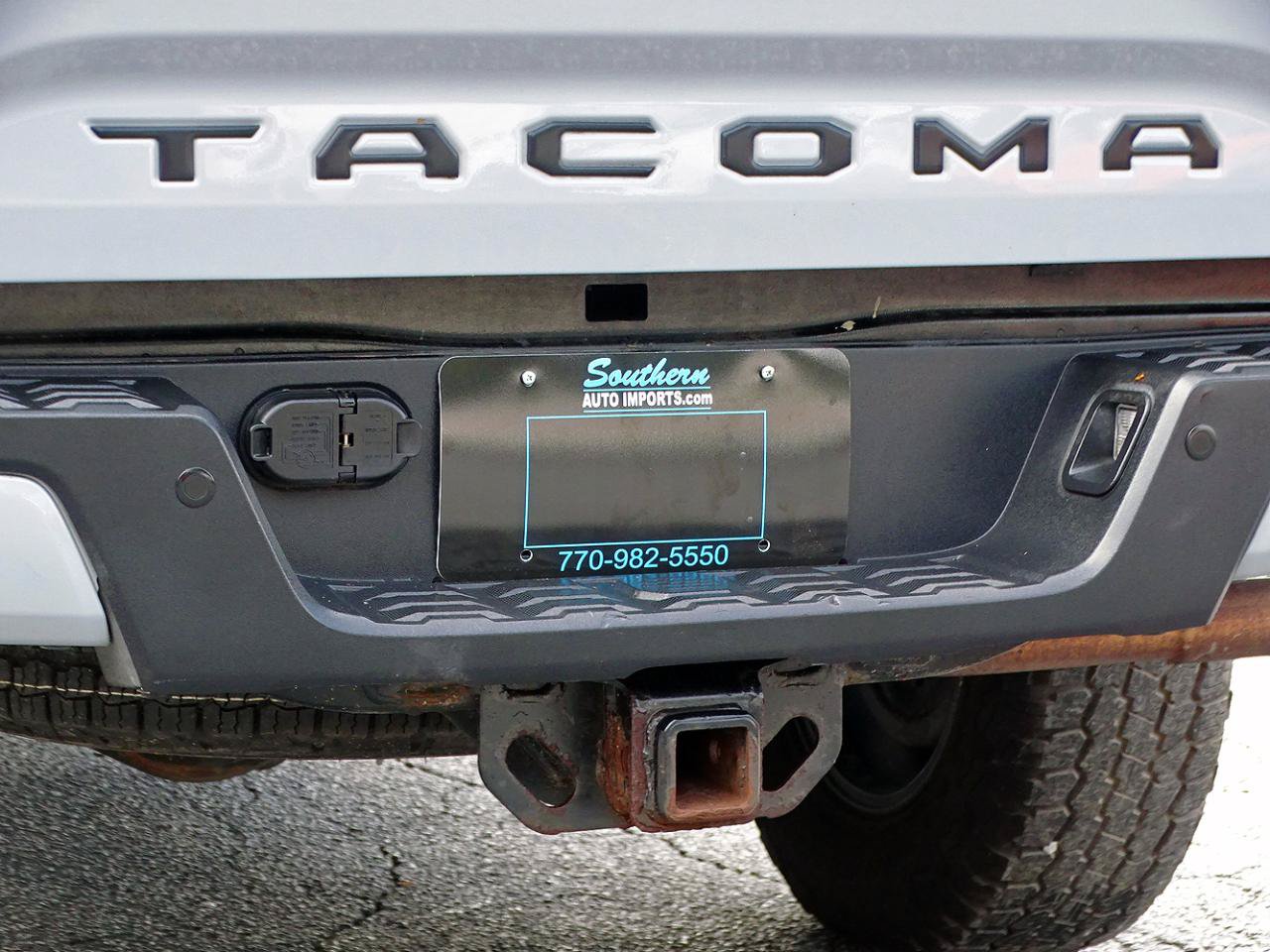 Used 2019 Toyota Tacoma TRD Off-Road AWD/4WD image 12