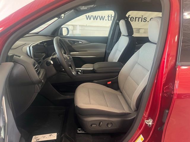 New 2025 Chevrolet Traverse LT w/ LPO, Floor Liner Package image 9