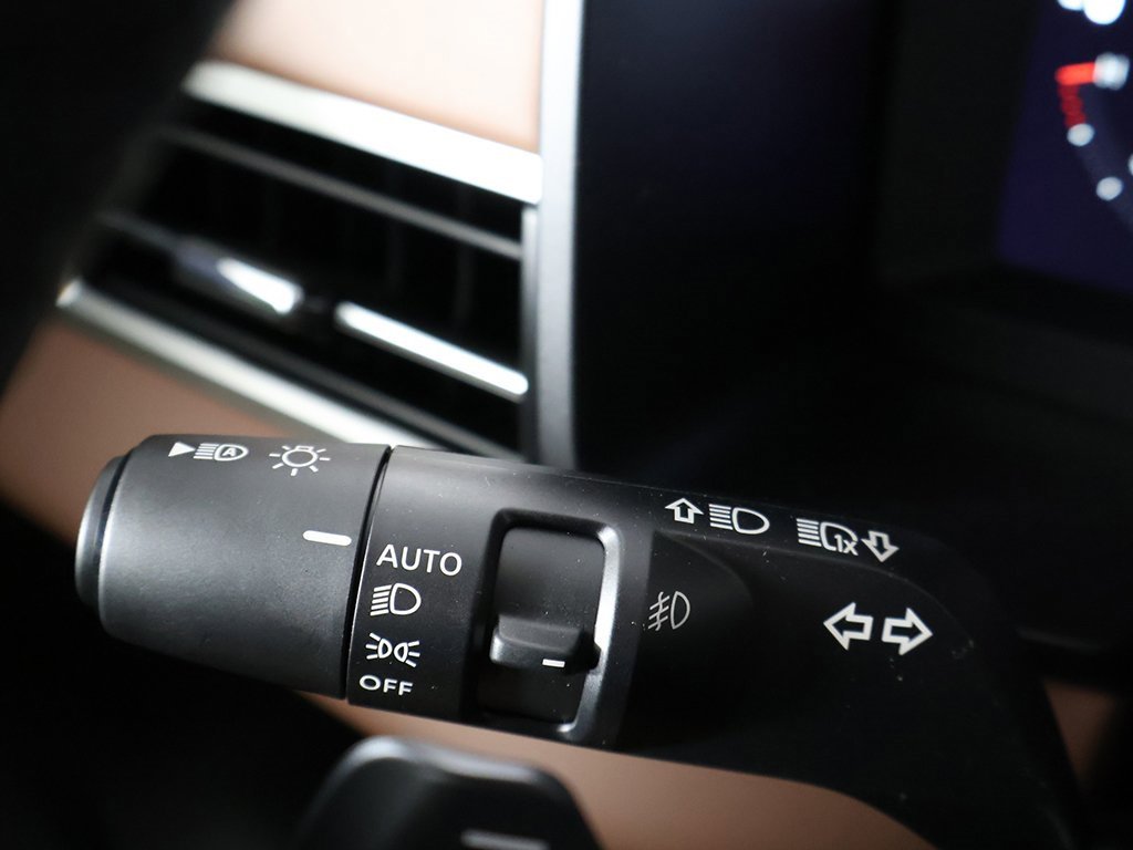 New 2025 Mitsubishi Outlander SEL image 47