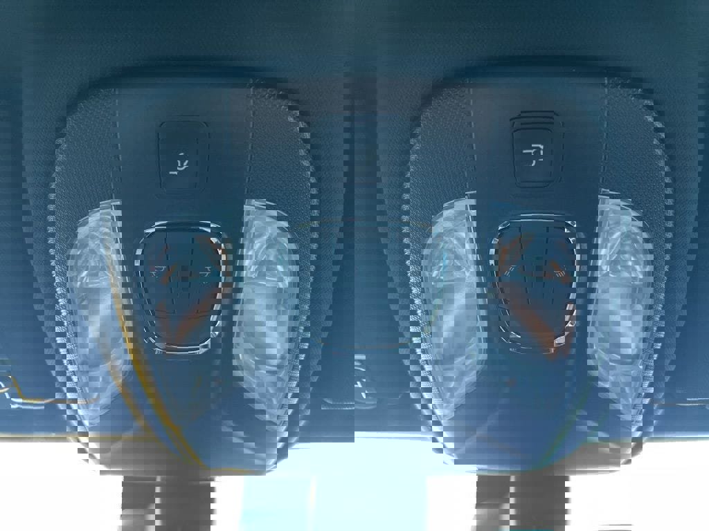 New 2026 Jeep Compass Limited image 32