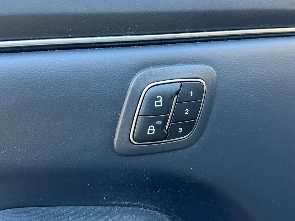 Used 2023 Ford Mustang Mach-E Premium image 17