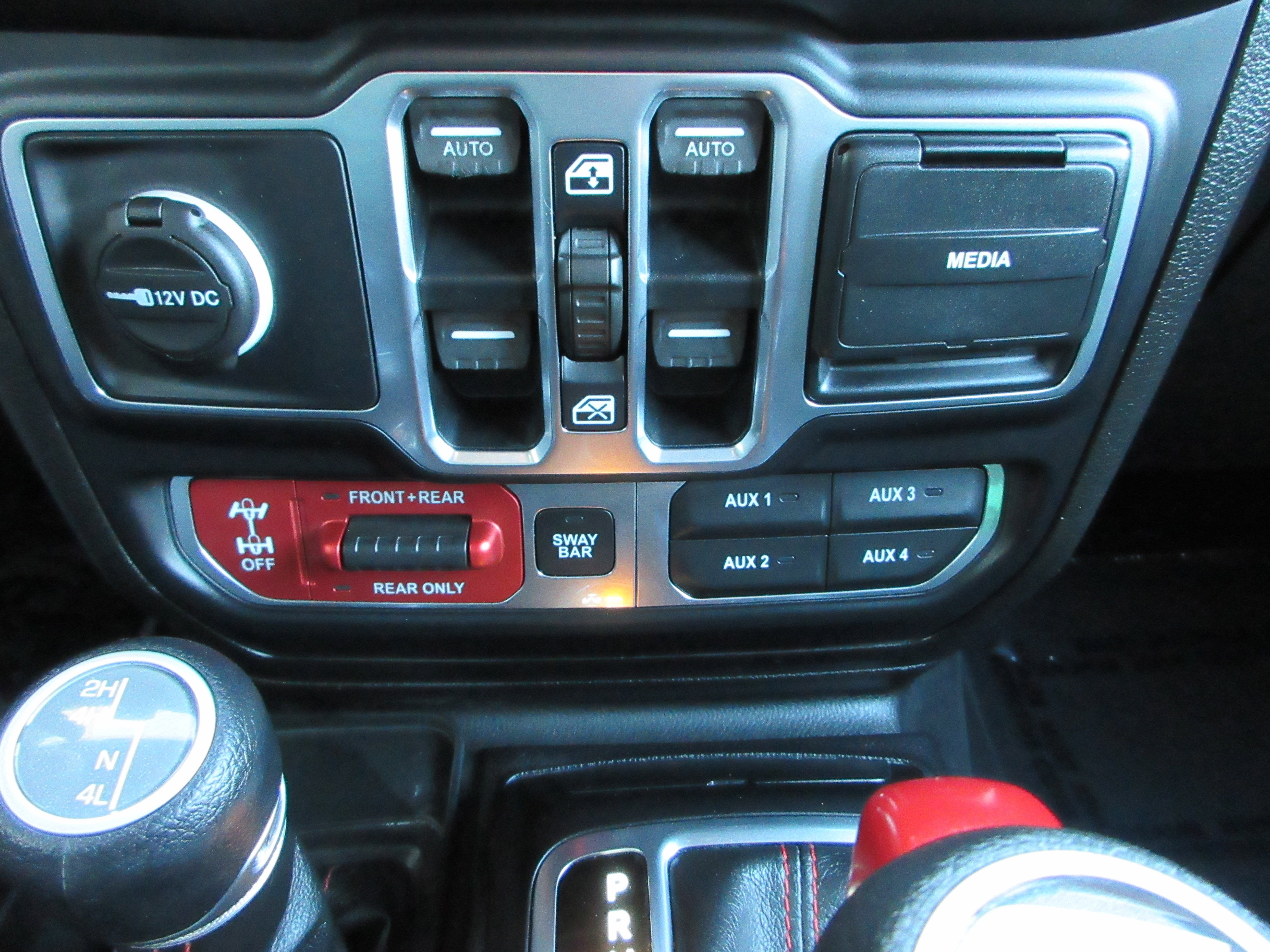 Used 2018 Jeep Wrangler Unlimited Rubicon image 46