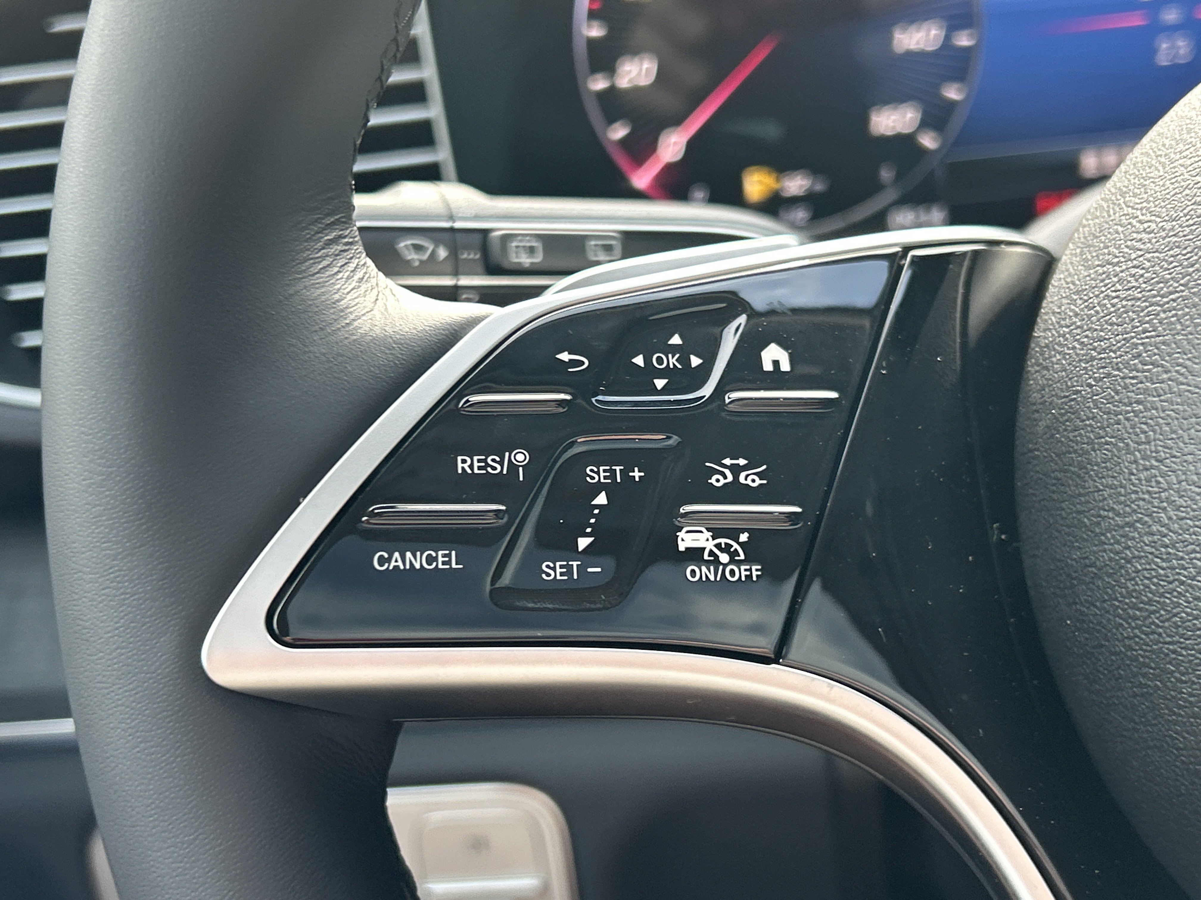New 2026 Mercedes-Benz GLE 450 4MATIC image 24