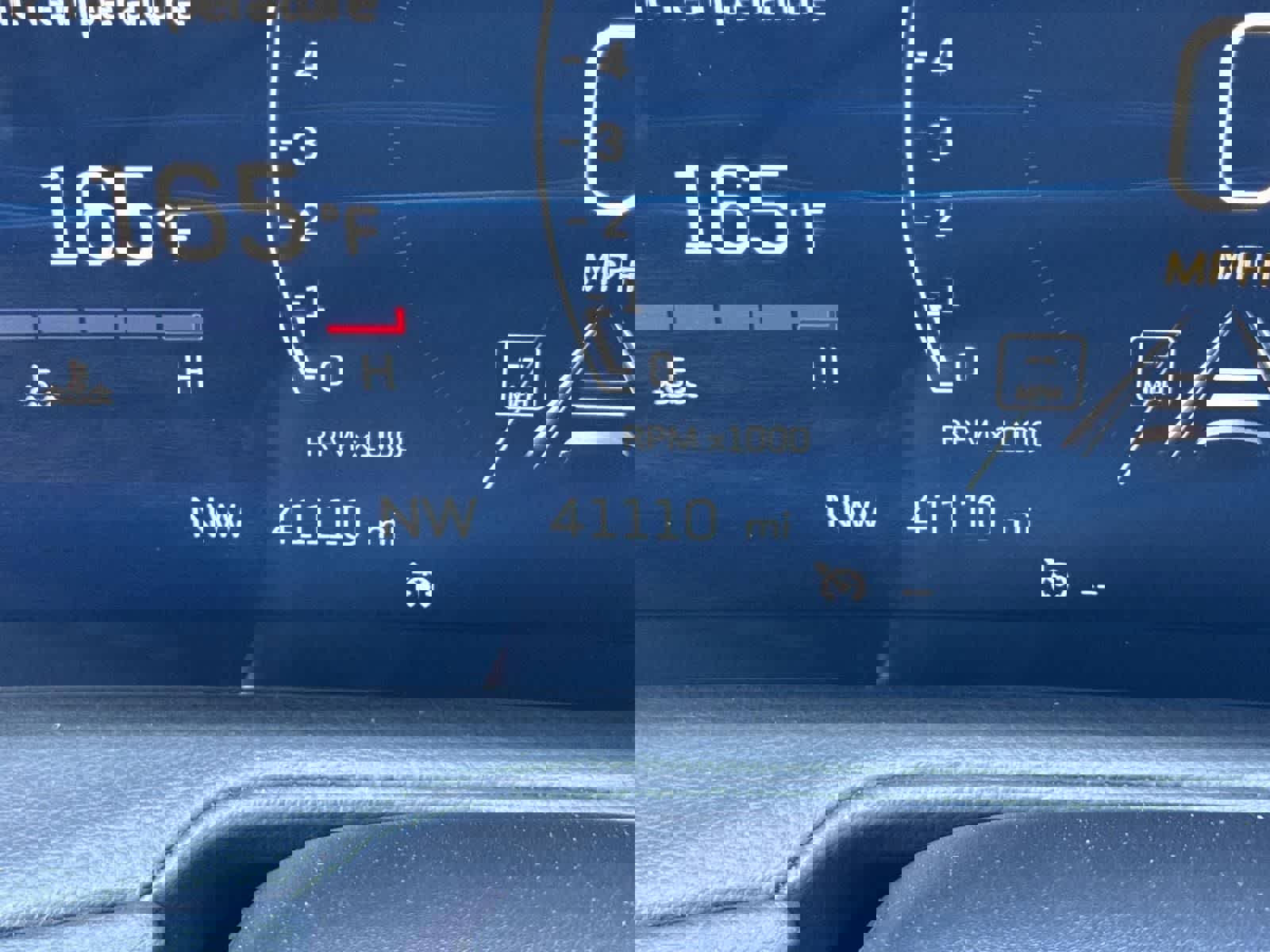 Used 2024 Cadillac XT4 Premium Luxury image 16