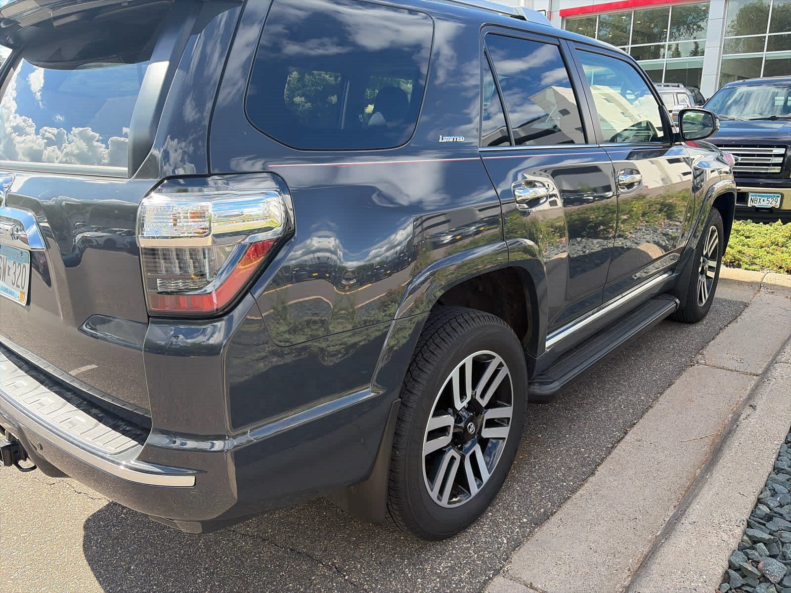 Used 2024 Toyota 4Runner Limited AWD/4WD image 6