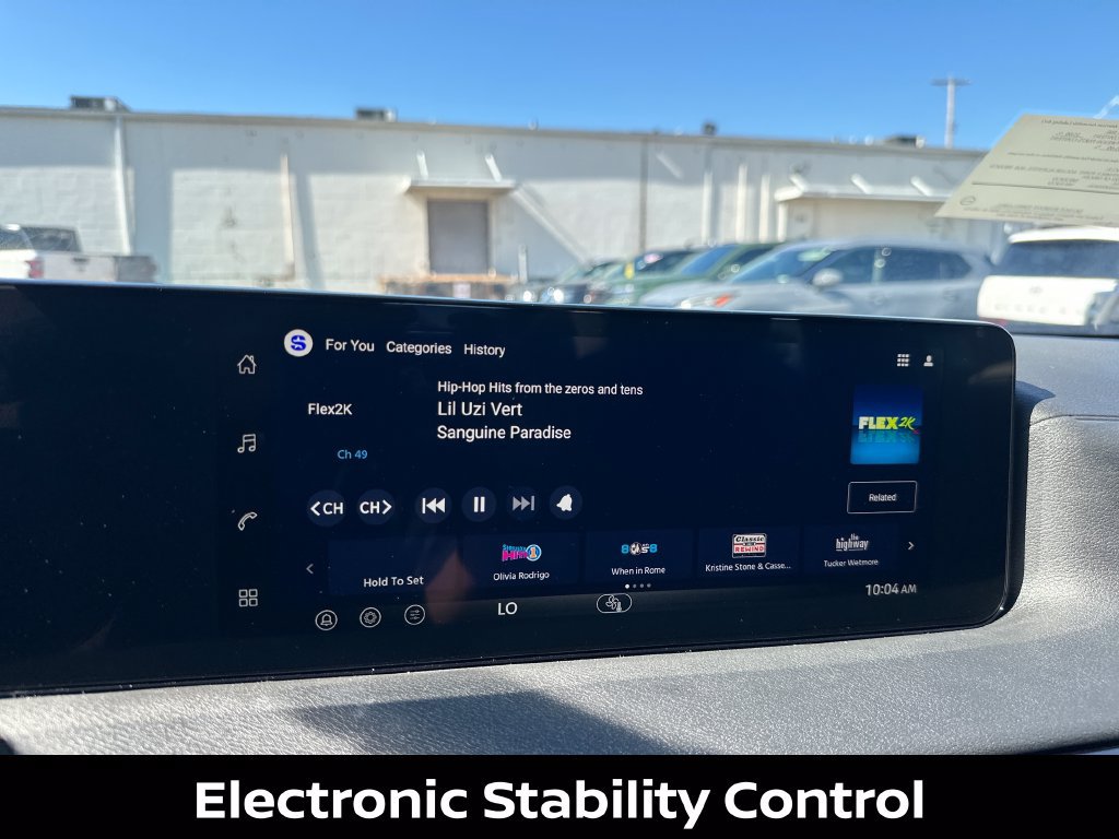 Certified 2027 Nissan Sentra SR w/ Floor Mat Package FWD image 18