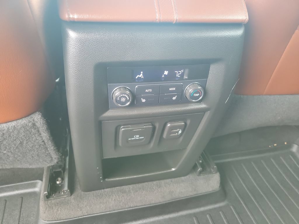 Used 2019 Chevrolet Traverse High Country w/ LPO, Floor Liner Package AWD/4WD image 13