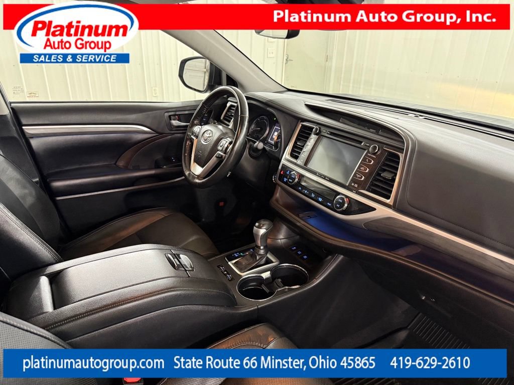 Used 2019 Toyota Highlander Limited Platinum AWD/4WD image 45