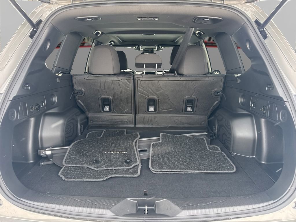 Used 2025 Subaru Forester Premium image 11
