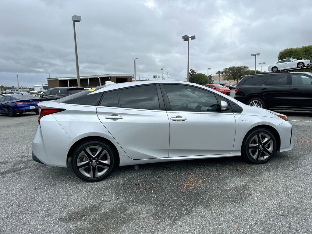 Used 2020 Toyota Prius XLE image 7