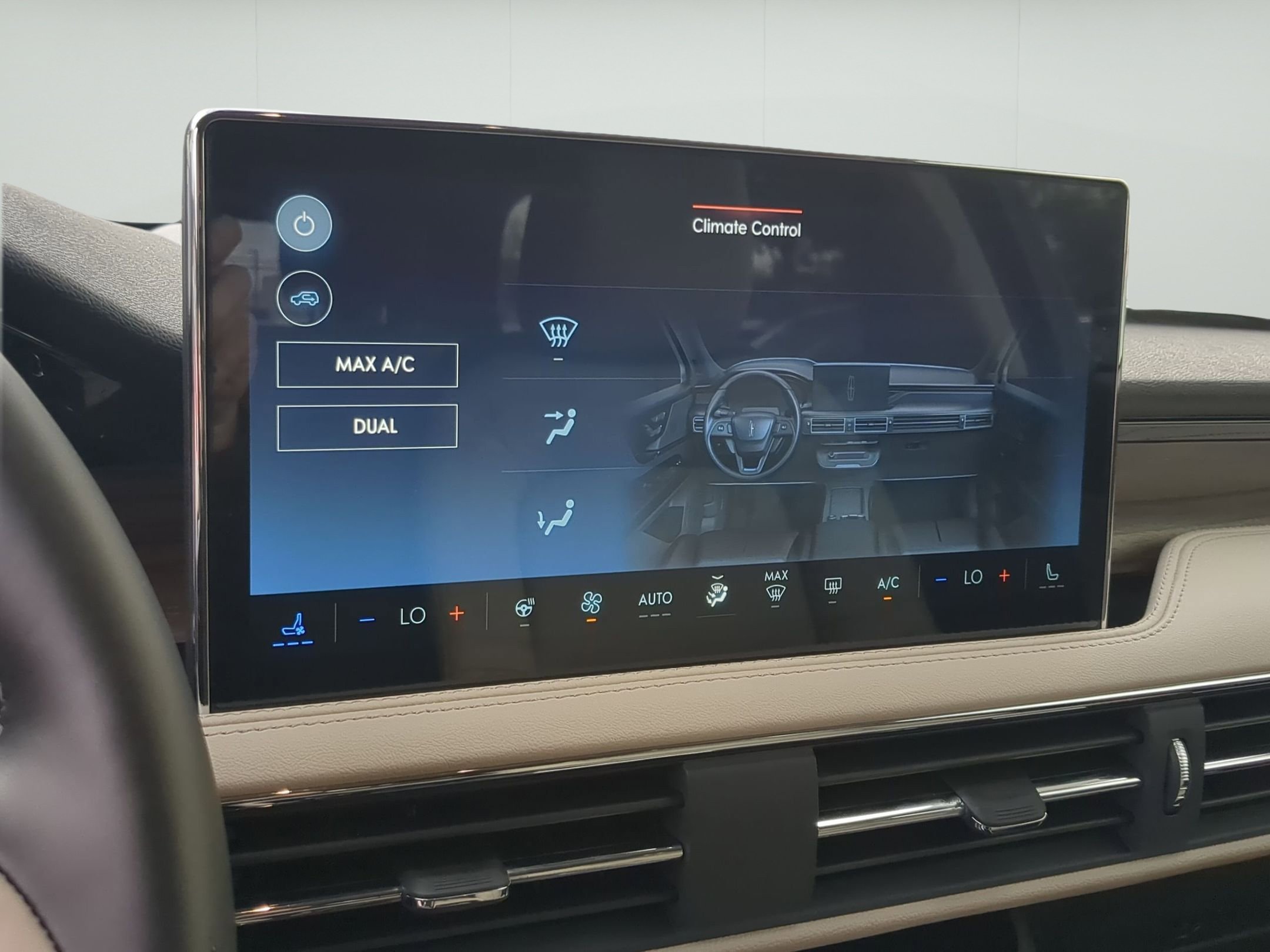 New 2026 Lincoln Corsair Reserve FWD image 18