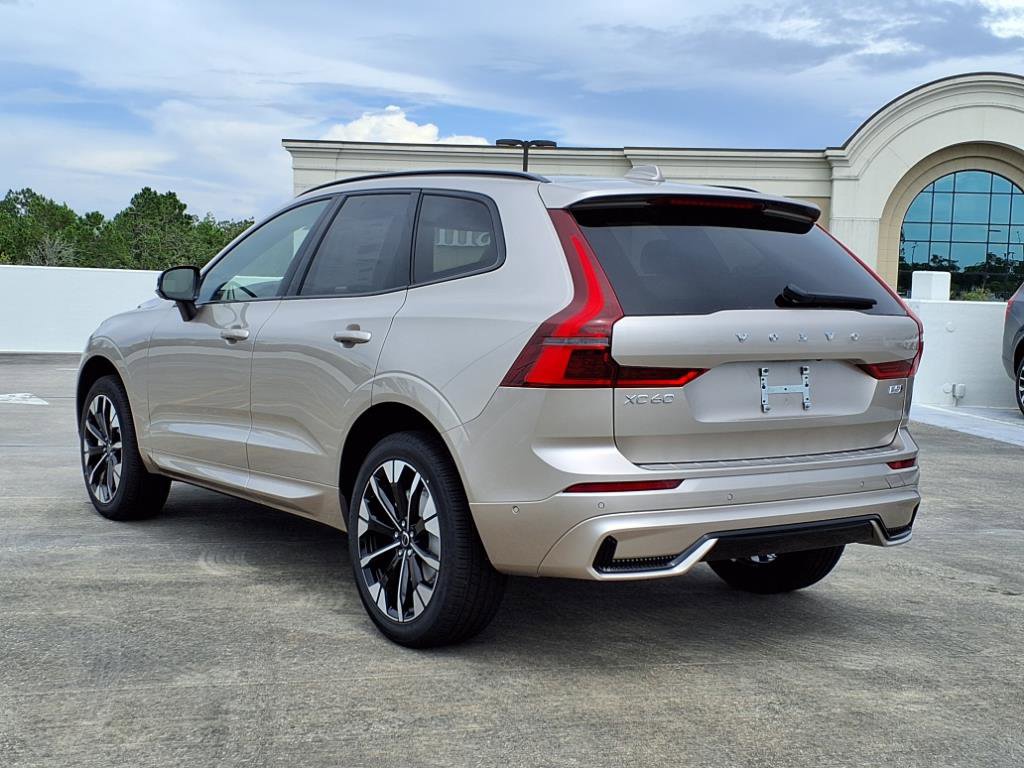 New 2026 Volvo XC60 B5 Plus w/ Protection Package Premier image 5