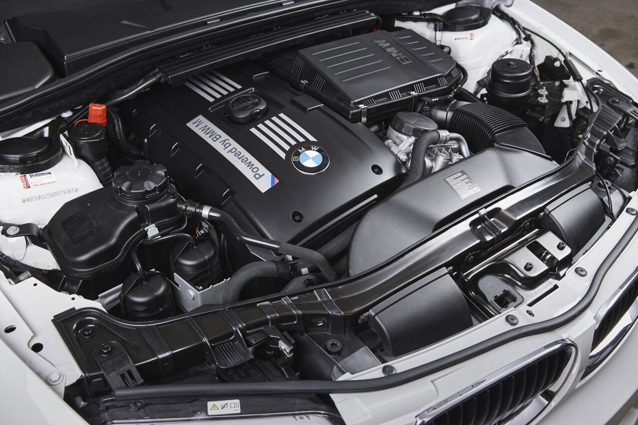 Used 2011 BMW 1 Series M image 81