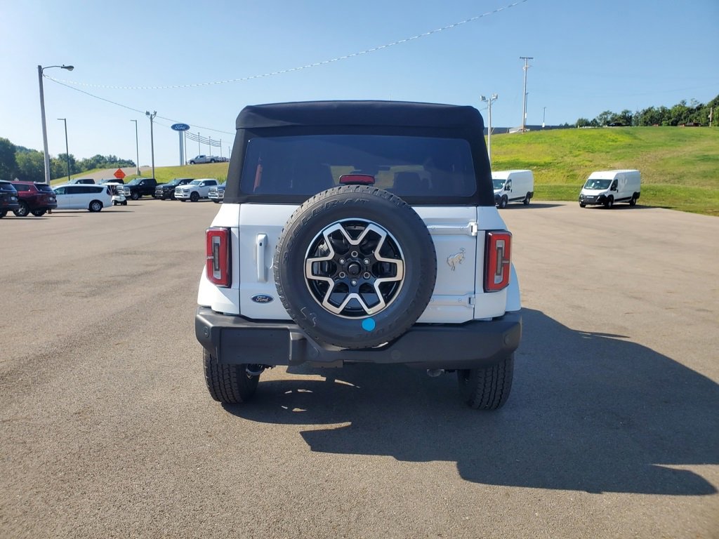 New 2025 Ford Bronco Badlands image 4