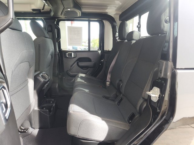 Used 2025 Jeep Gladiator Sport AWD/4WD image 21